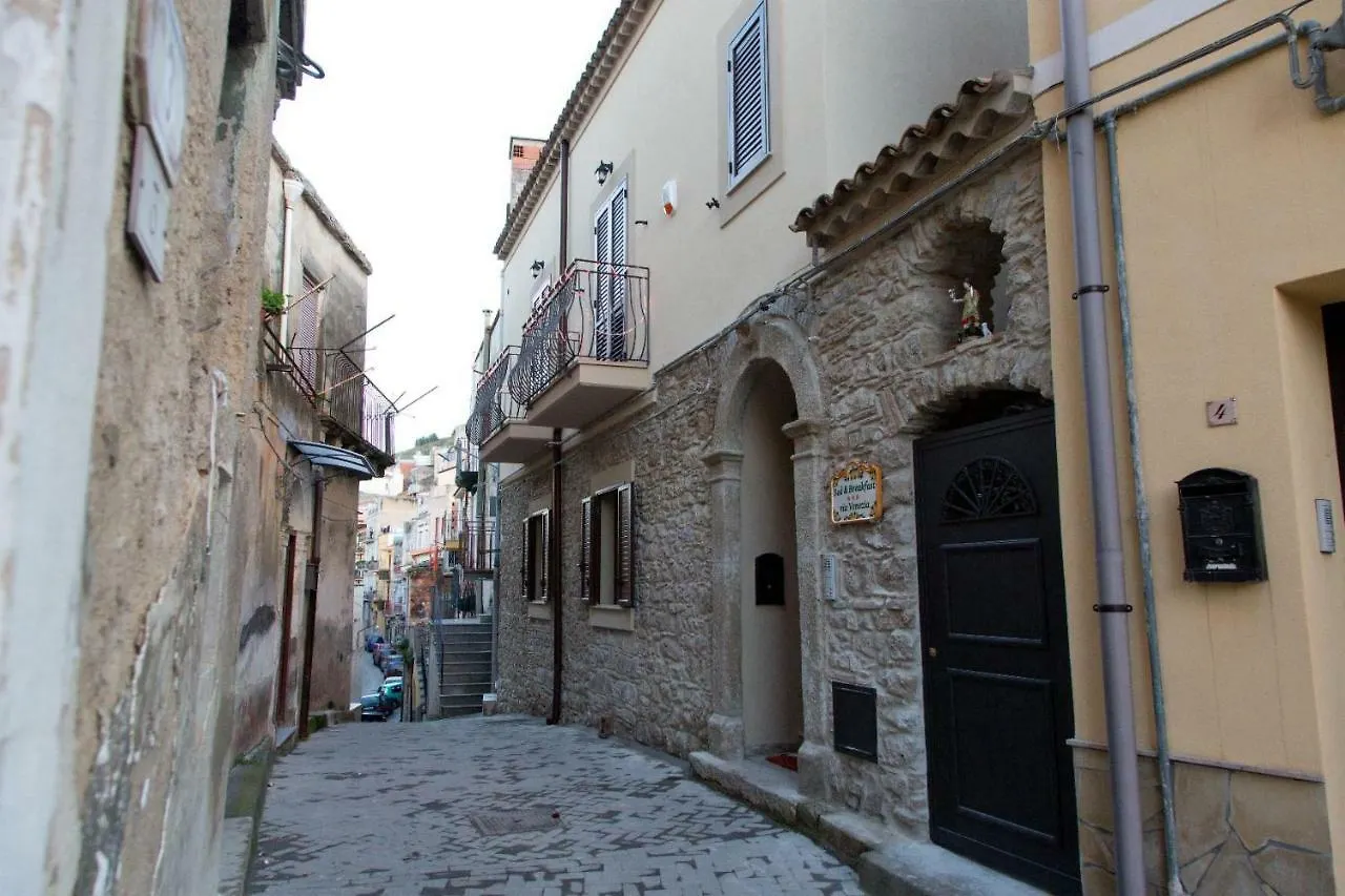 Bed & Breakfast Via Venezia Regalbuto Italy