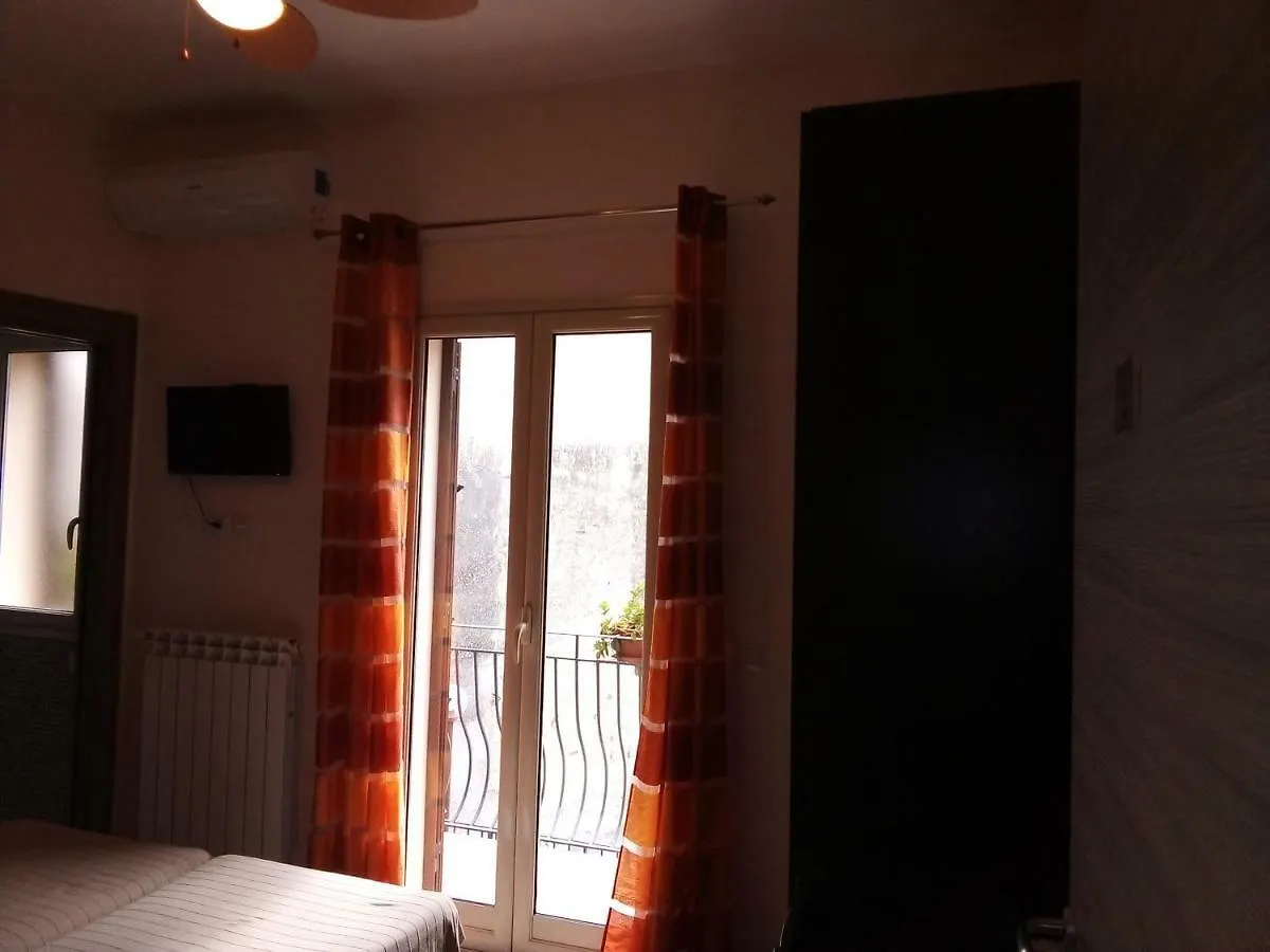 Bed & Breakfast Via Venezia Regalbuto Italy